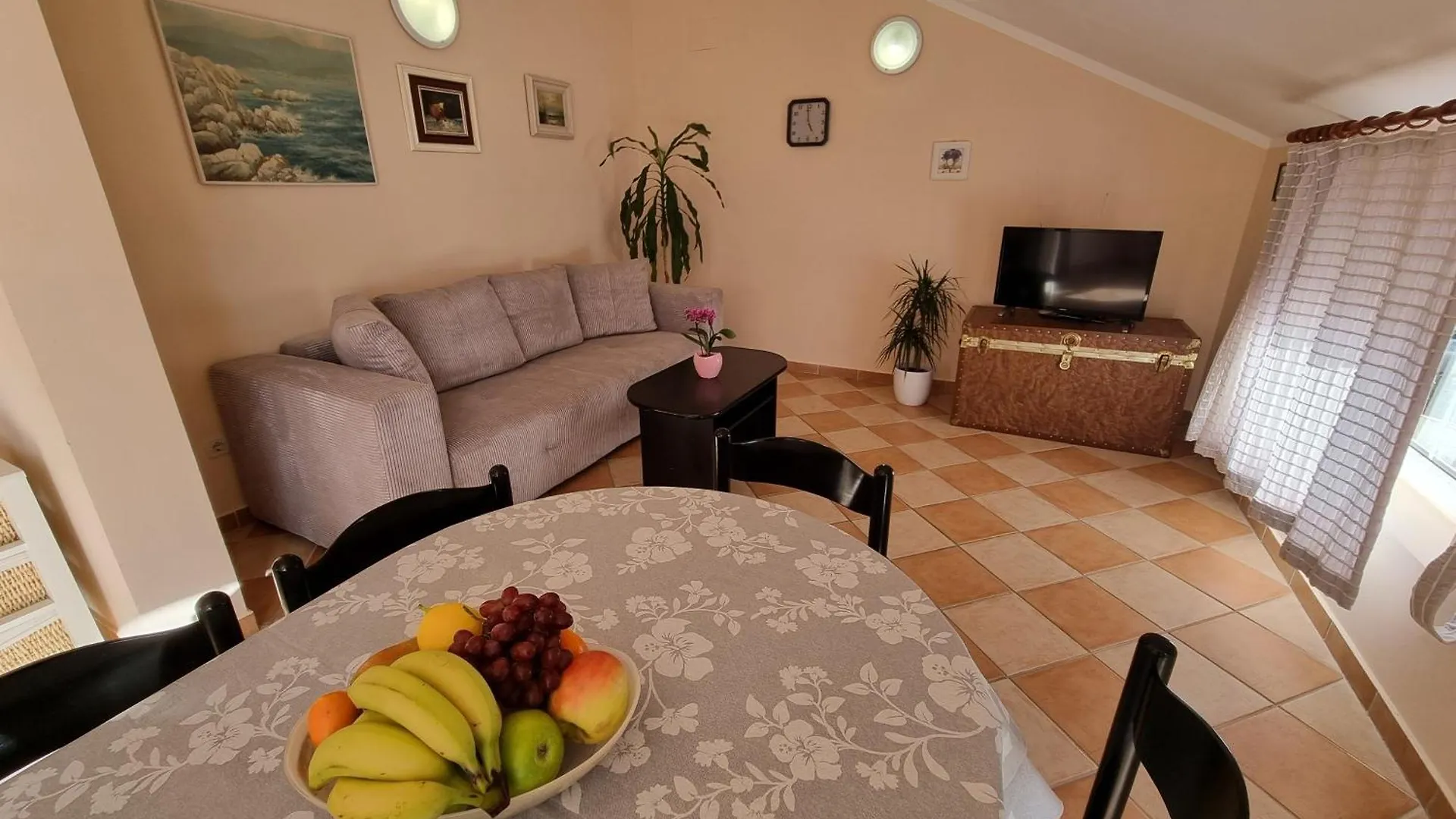 Apartments With A Parking Space Crikvenica - 22516 0*,